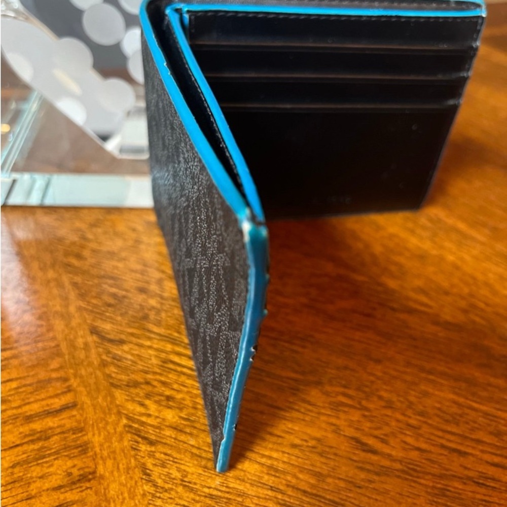 Michael Kors Black Men’s Wallet with Blue Trim (GUC) - Picture 8 of 12